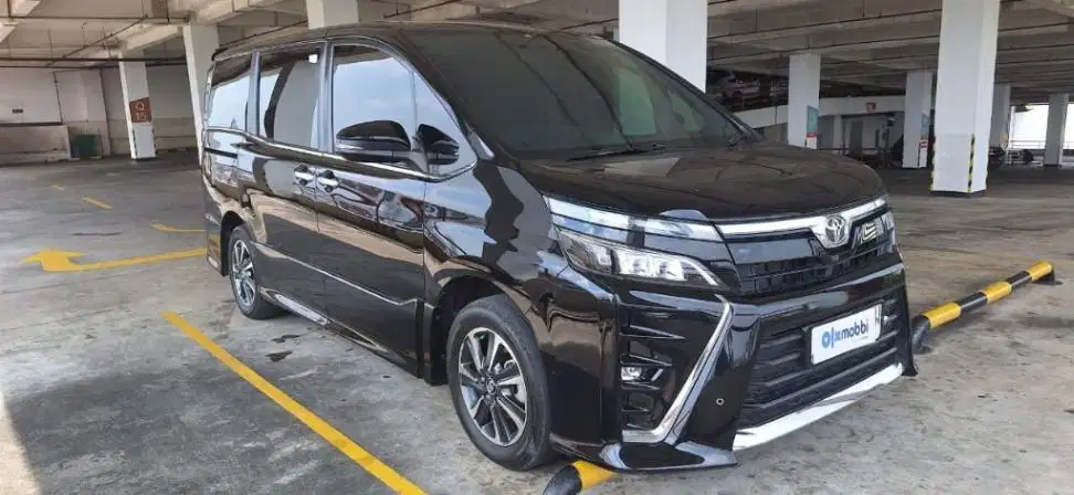 TOYOTA VOXY MEWAH DP RINGAN 20%