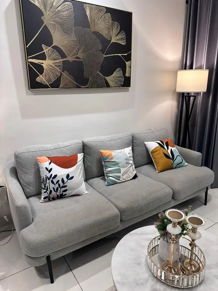 Sofa Bekas merek Informa 3 seater , empuk bulu angsa