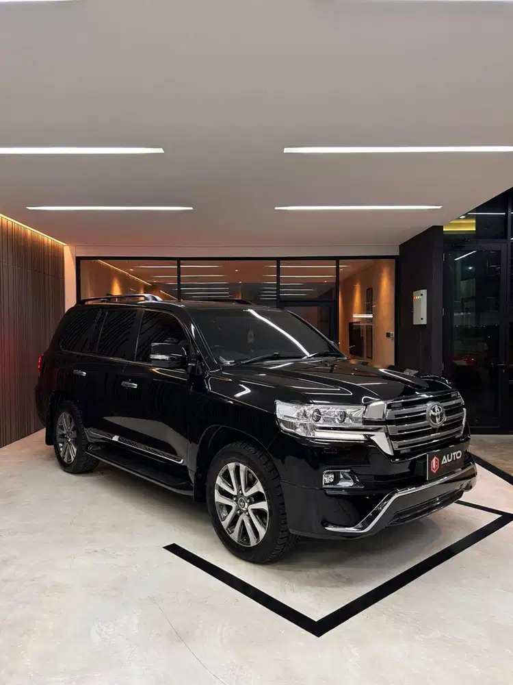 Toyota Land Cruiser VXR Full Spec 2018 Hitam LC LC200 Km49rb B1911TJP