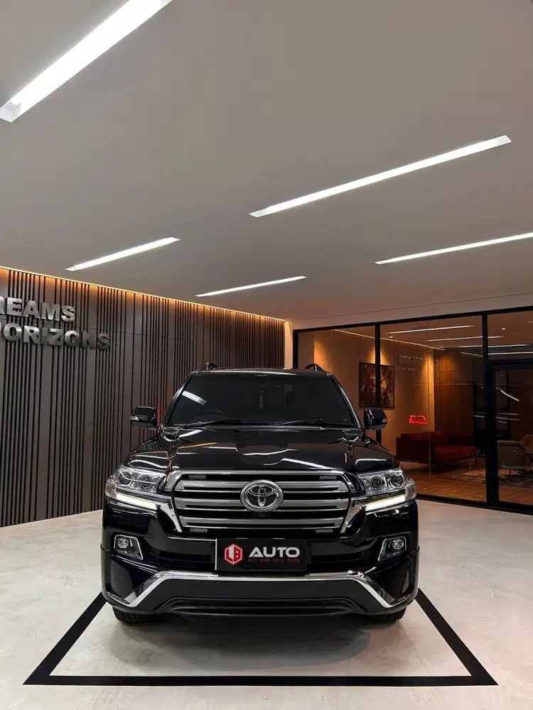 Toyota Land Cruiser VXR Full Spec 2018 Hitam LC LC200 Km49rb B1911TJP