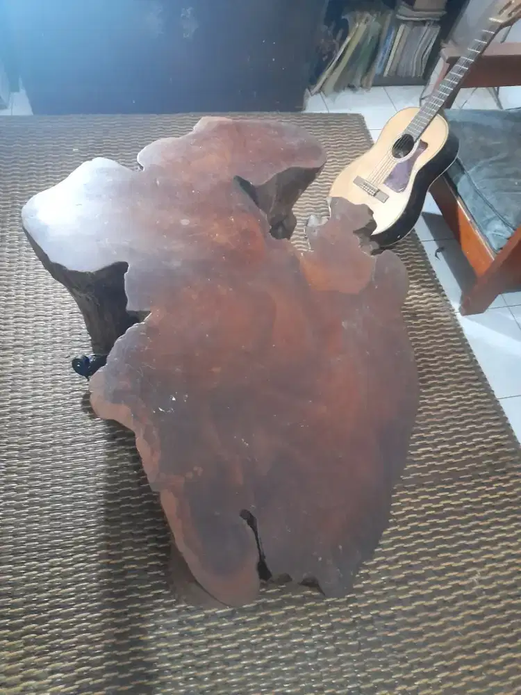 Meja gembol jati tua dari Kendari