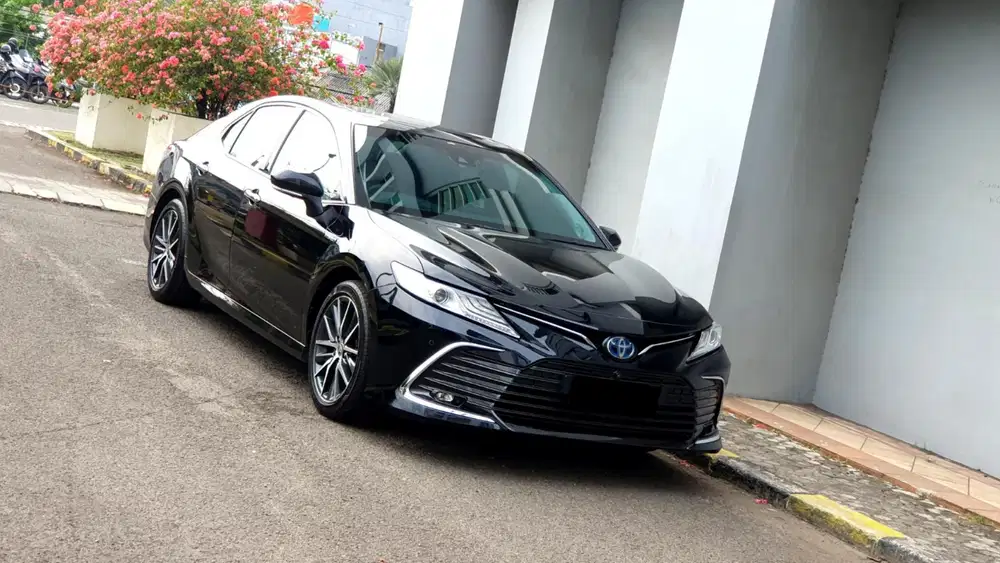 Toyota Camry 2.5 Hybrid TSS Sunroof JBL AT 2022/2023