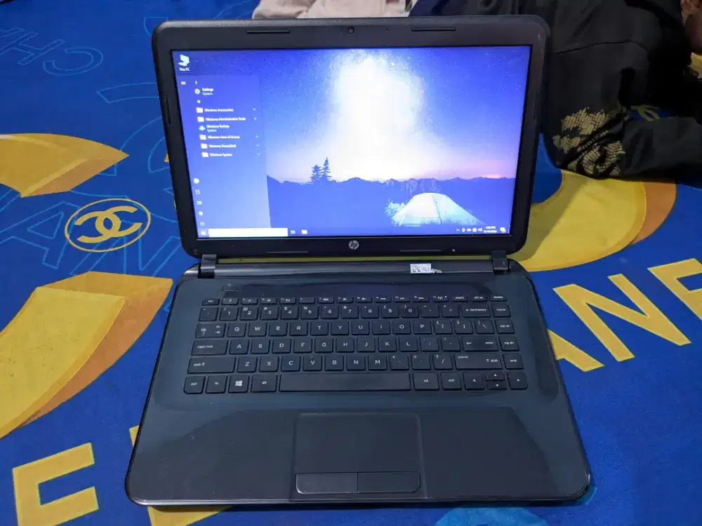 Laptop HP 14-D0018AU Ram 4 Normalan Tinggal Pake Aja