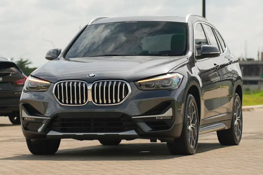 Decepticon! BMW X1 XLine 2021 LCI Facelift Panoramic Grey c200