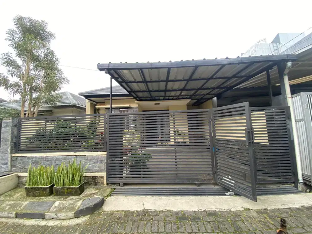 Jual Rumah Strategis di Sariwangi, Bandung