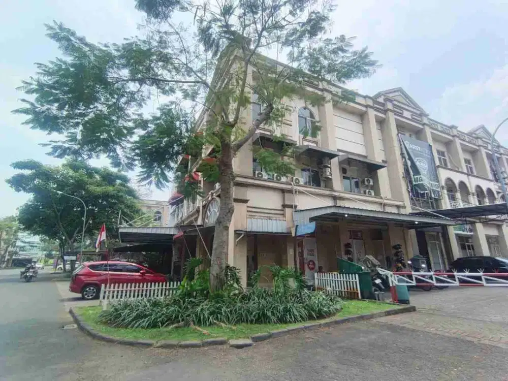 Disewakan Ruko Gandeng Pinggir Jalan Utama 3 Lantai