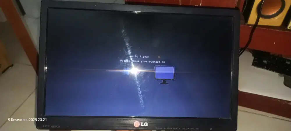 MONITOR LED LG 16 INCHI