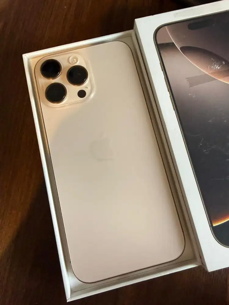 Bisa trade in tt barter iPhone 16 Pro Max 256 Garansi aktif Resmi