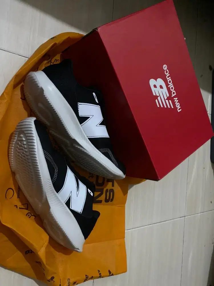 Sepatu running New Balance size 44 masih baru nego dikit