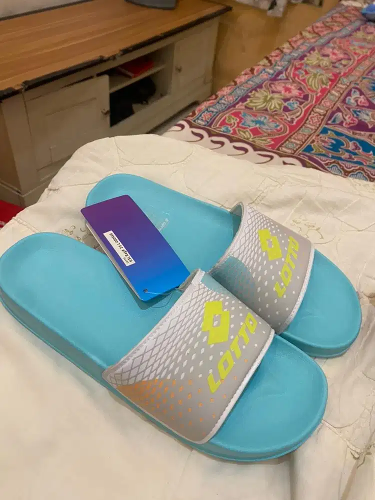 Sendal lotto size 39 masih baru