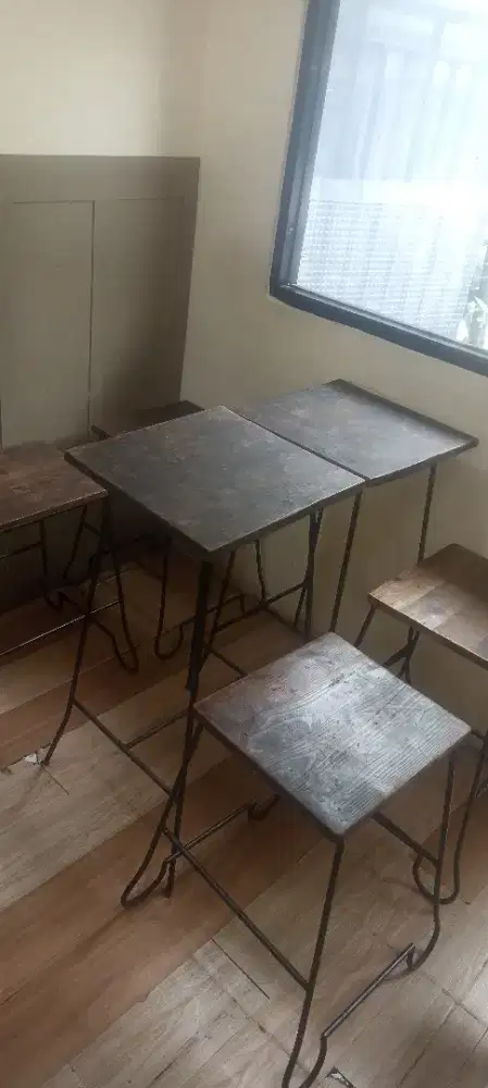 KURSI DAN MEJA BEKAS CAFE