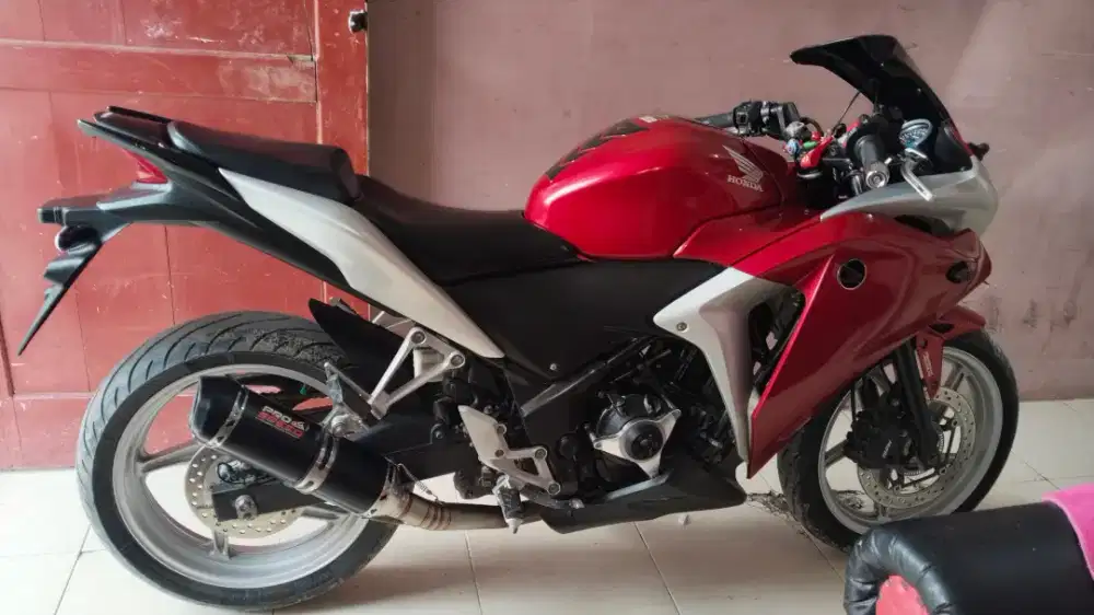 DIJUAL CBR 250R CBU THAILAND