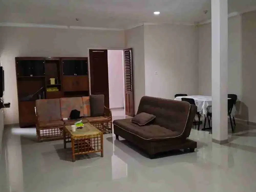 rumah murah sulfat tanah 180 perum srikandi samping taman sulfat dekat arah sawojajar dan blimbing kondisi bagus siap huni