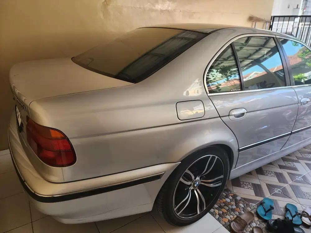 BMW 528i 1997 Bensin