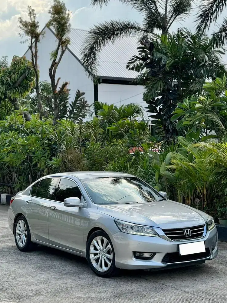 {Harga Cash} Honda Accord K24 VTIL 2.4 A/T 2013