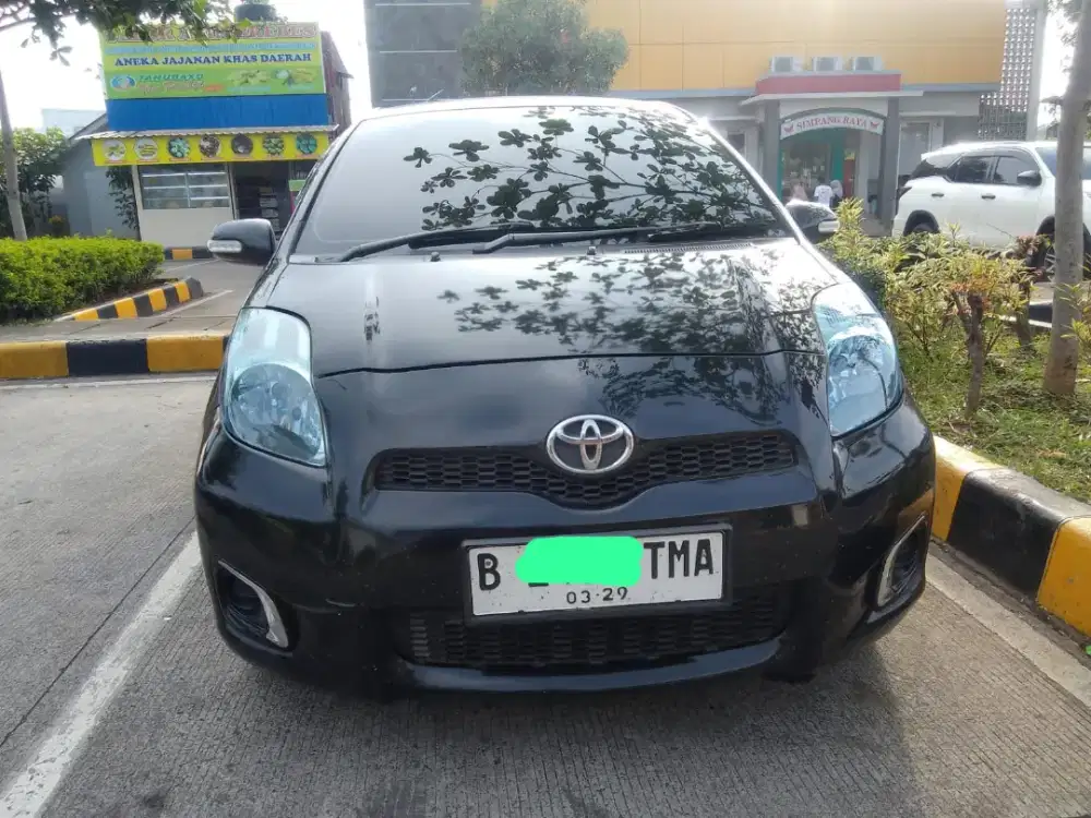 Yaris J 2012 Manual Kilometer Baru 50 ribuan