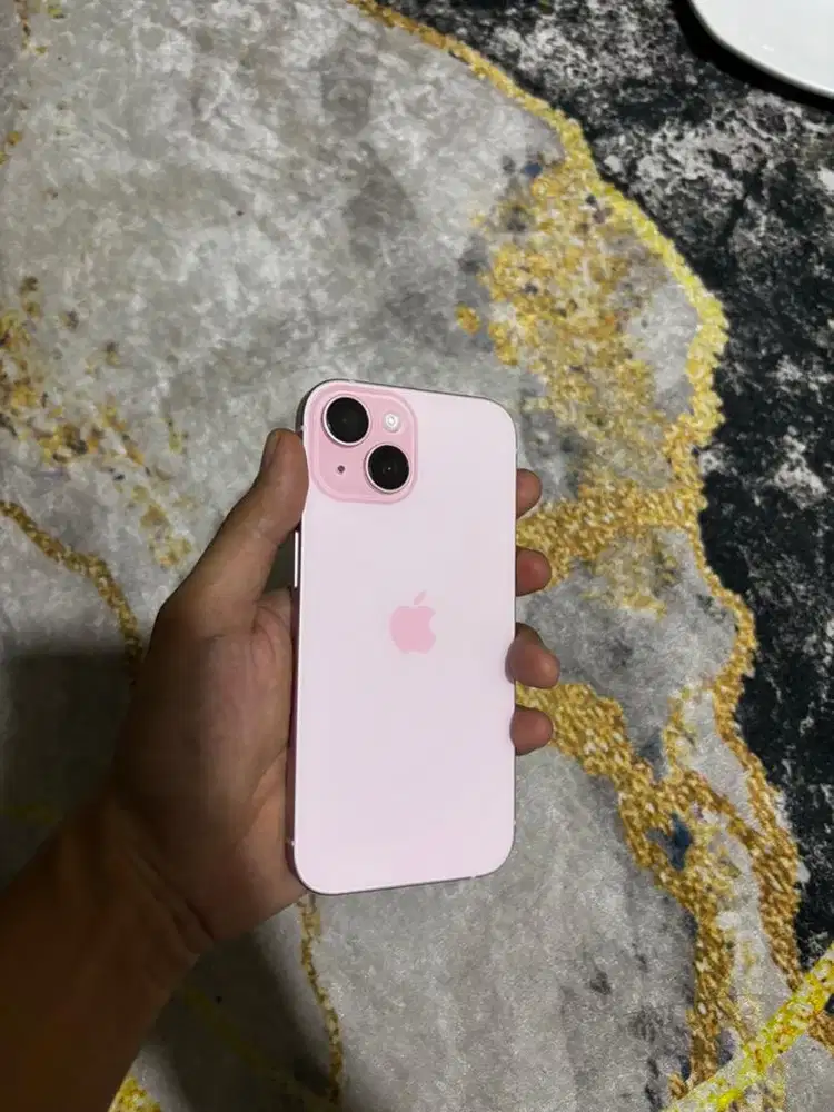 Iphone 15 ping! 128gb fullset ex inter allop! Mulus no minus ! Nego!
