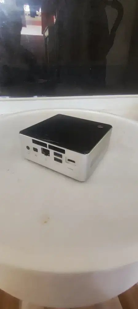 INTEL NUC COR i3