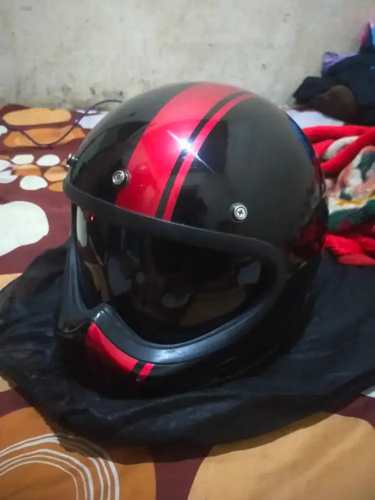 Helm custom retro Cakil