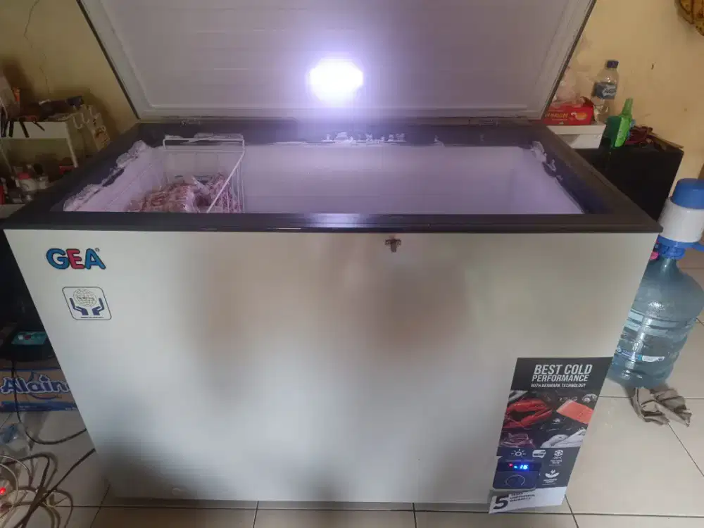 Freezer GEA 318L