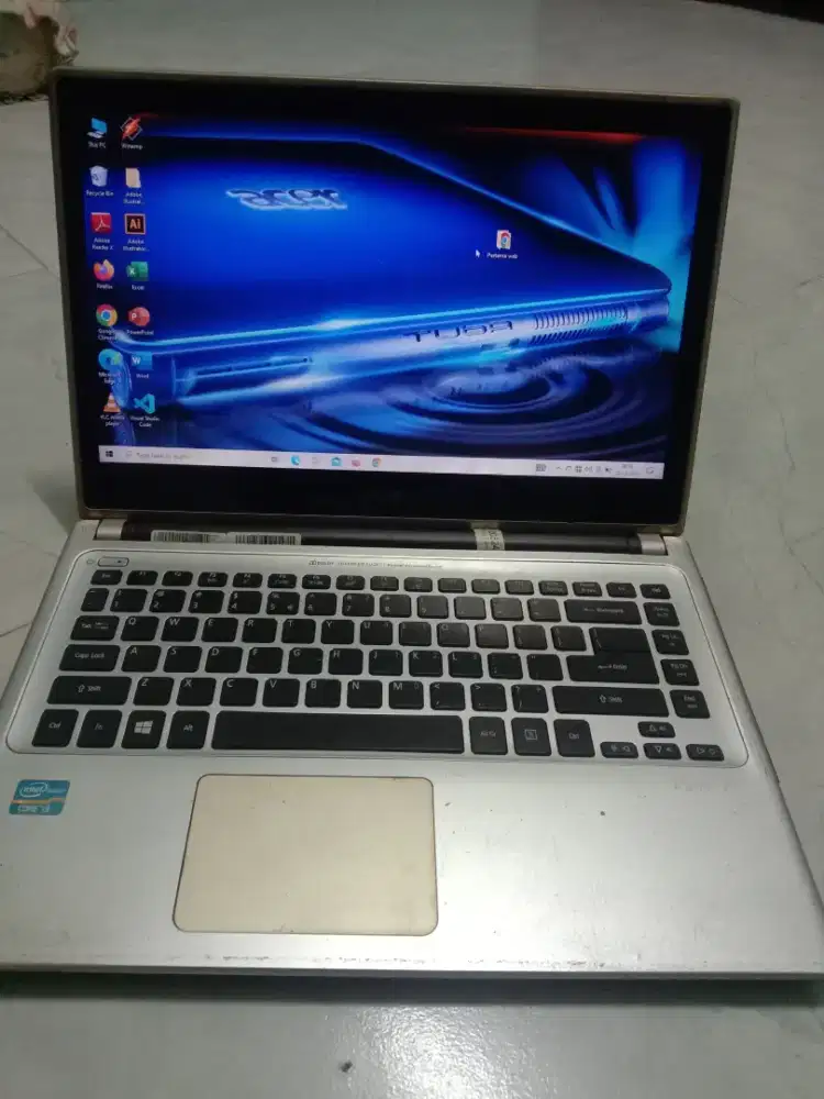 Laptop Acer Core i3