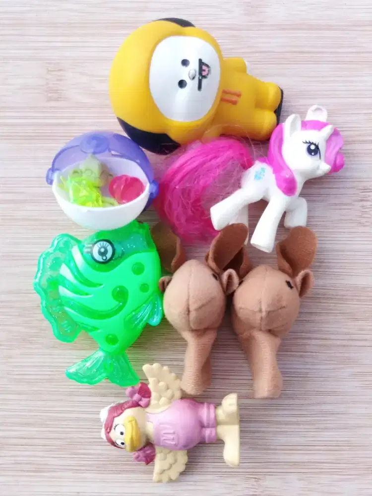 Paket 7 Mainan Figure Campur Boneka Jari Kuda Pony Ikan Toys Bekas