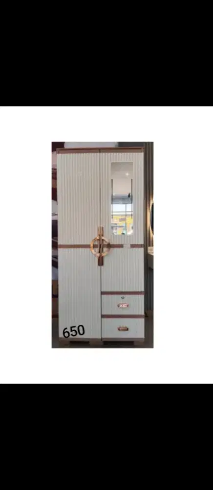 Lemari pakaian gantung dan susun