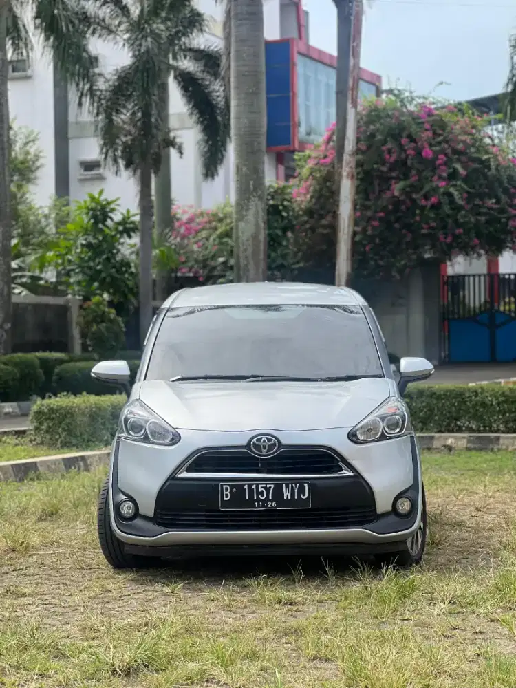 Toyota Sienta V Matic 2016 Silver