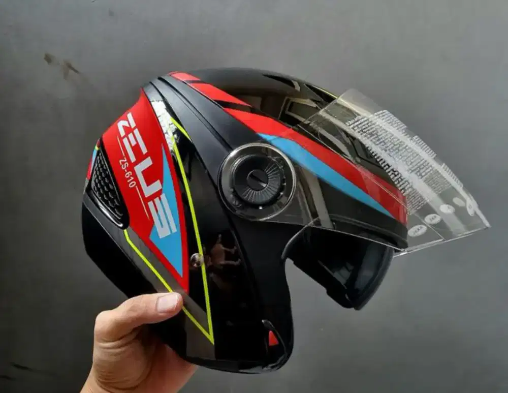 Helm zeus 610 M