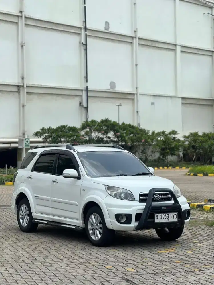 Daihatsu Terios TX Aventur Matic 2013 Putih