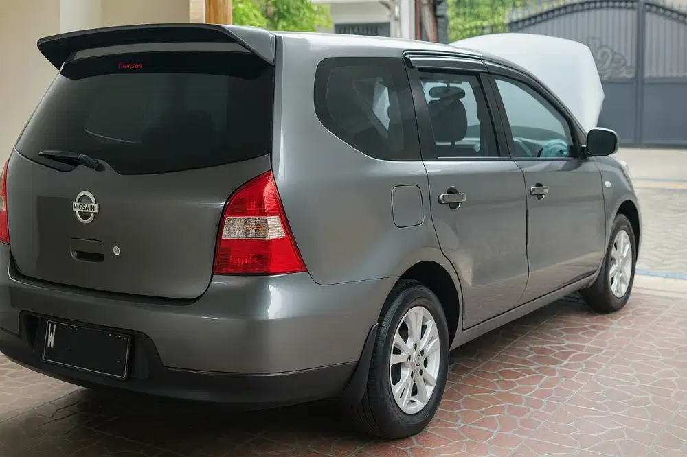 Jual Grand Livina SV Manual 2011