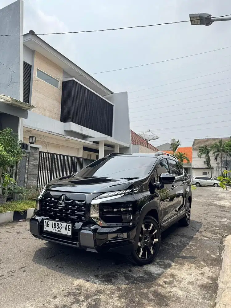 Xpander cross premium