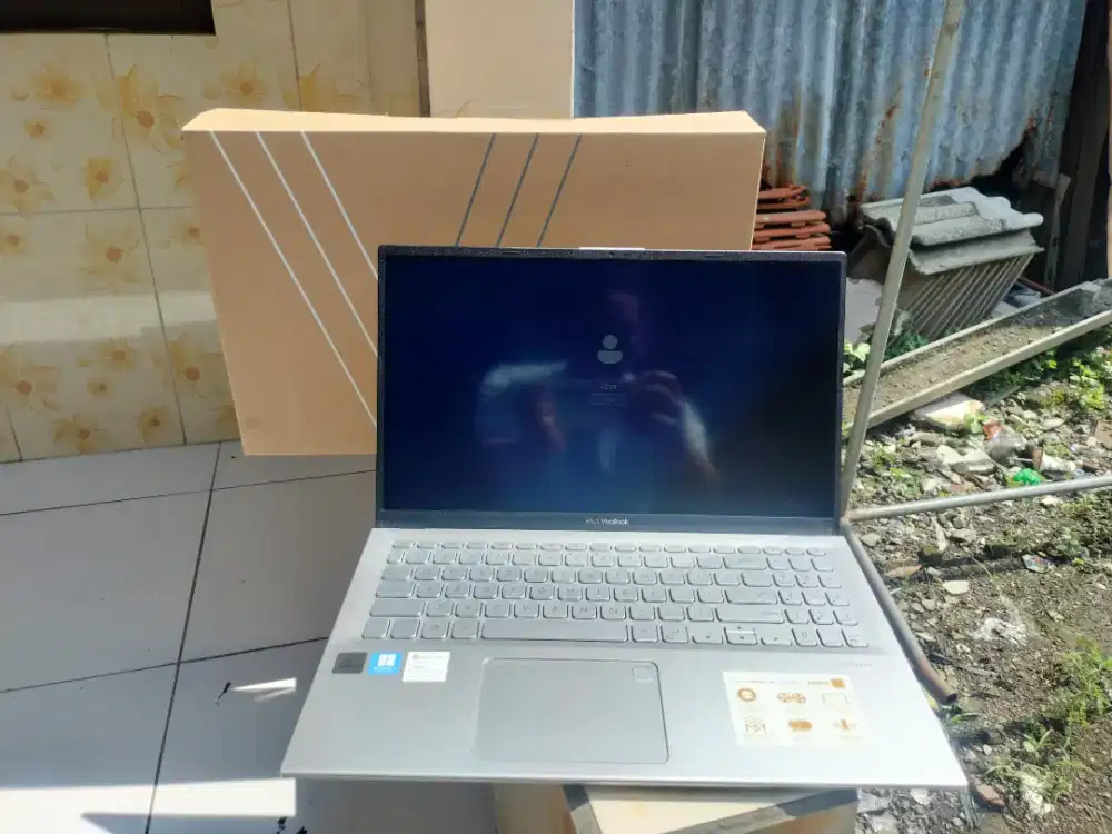 Asus Vivobook Core i3 Gen 10 SSD Keyboard Nyala Fullset Dus