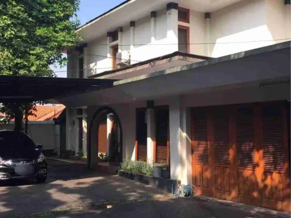 rumah bagus 2 lantai lokasi strategis pejaten barat jakarta selatan