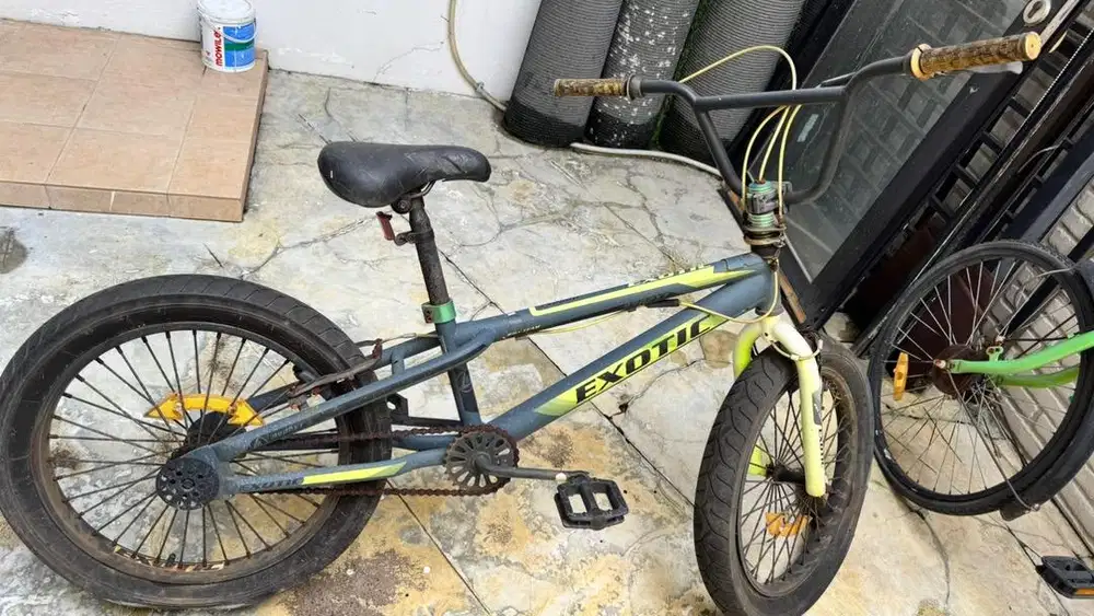 Sepeda BMX Second