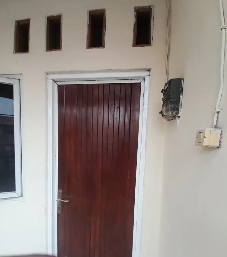 Paviliun di Lt 2, jl porselen V