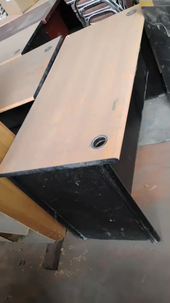 Meja ex kantor bisa lepas pasang