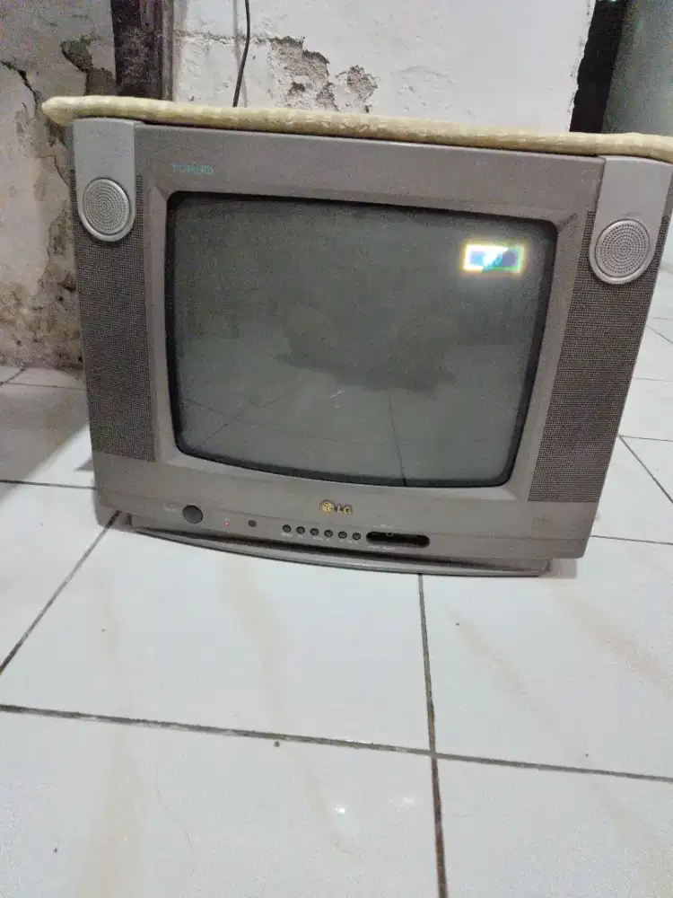 Tv tabung LG 14 inch tdk terpakai sdh lama