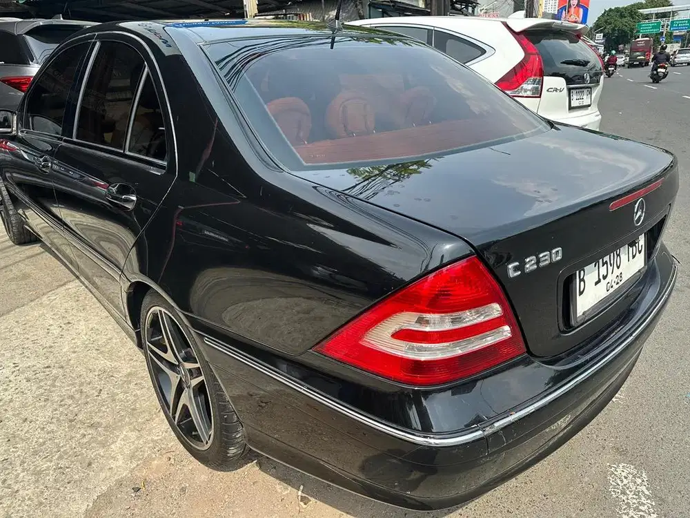 Jua murah mercedez benz minus pajak mati