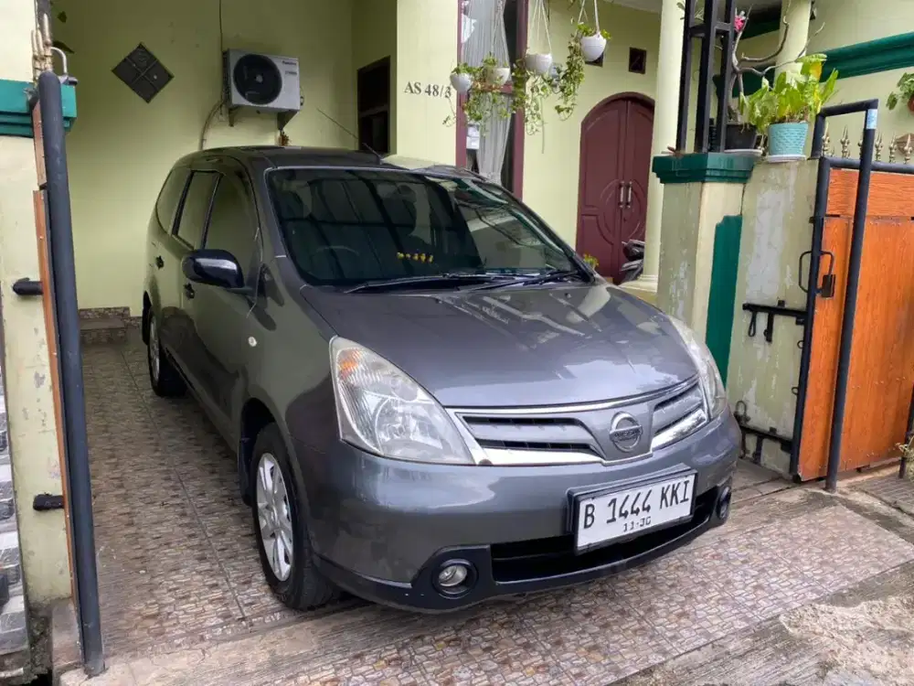 Dijual Grand Livina Metic SV tahun 2011