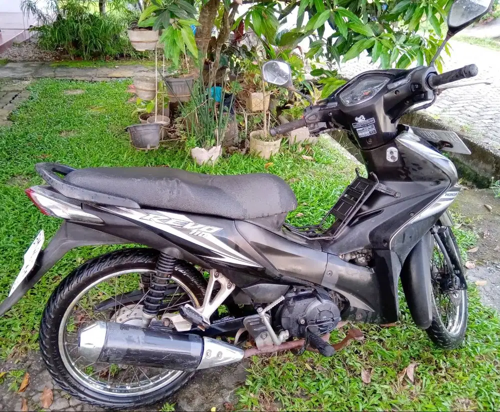 Dijual Honda Revo 2010