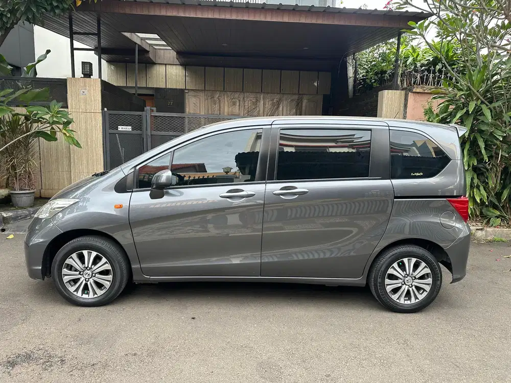 Honda Freed 2012 Bensin