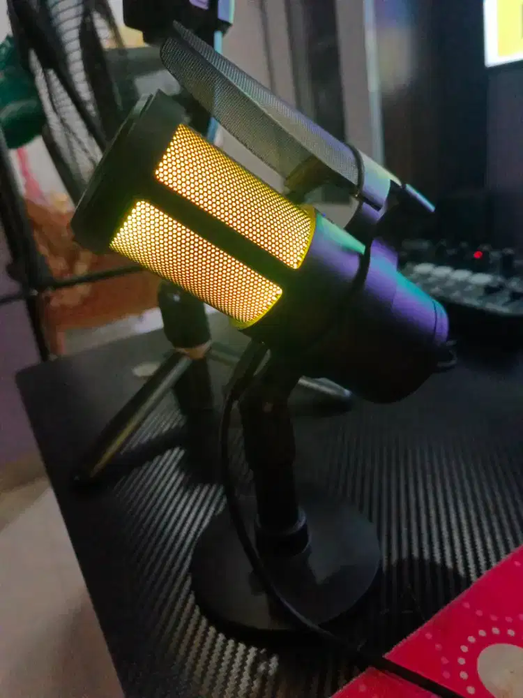 Mic Gaming Lumos NYK Nemesis