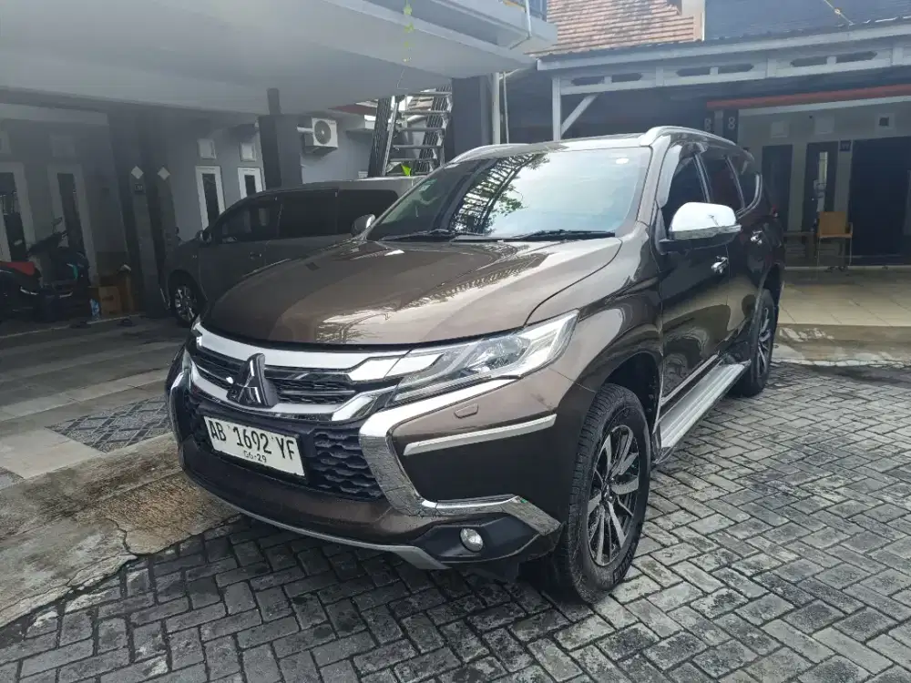 Dijual Pajero sport km rendah asli AB