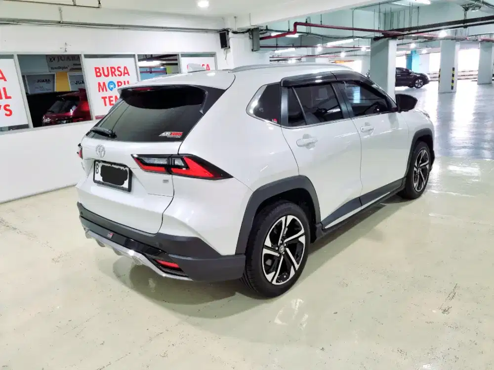 KM 200 TOYOTA YARIS CROSS GR SPORT TSS 2025 LIKE NEW FULORI NON HYBRID