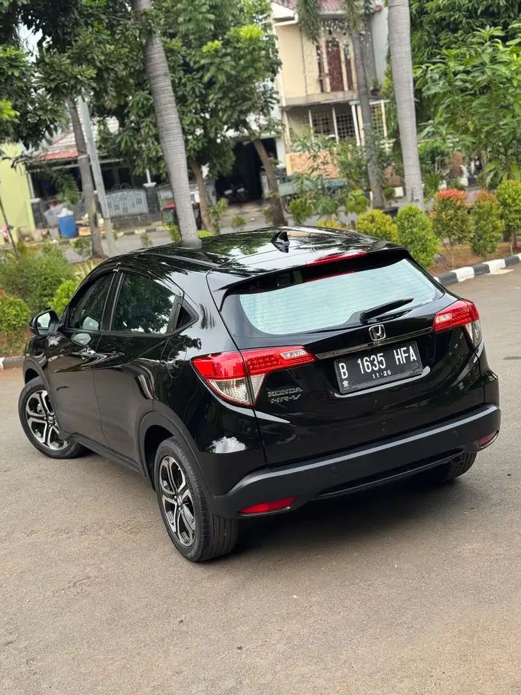 Hrv E 2021 low km 20 ribu