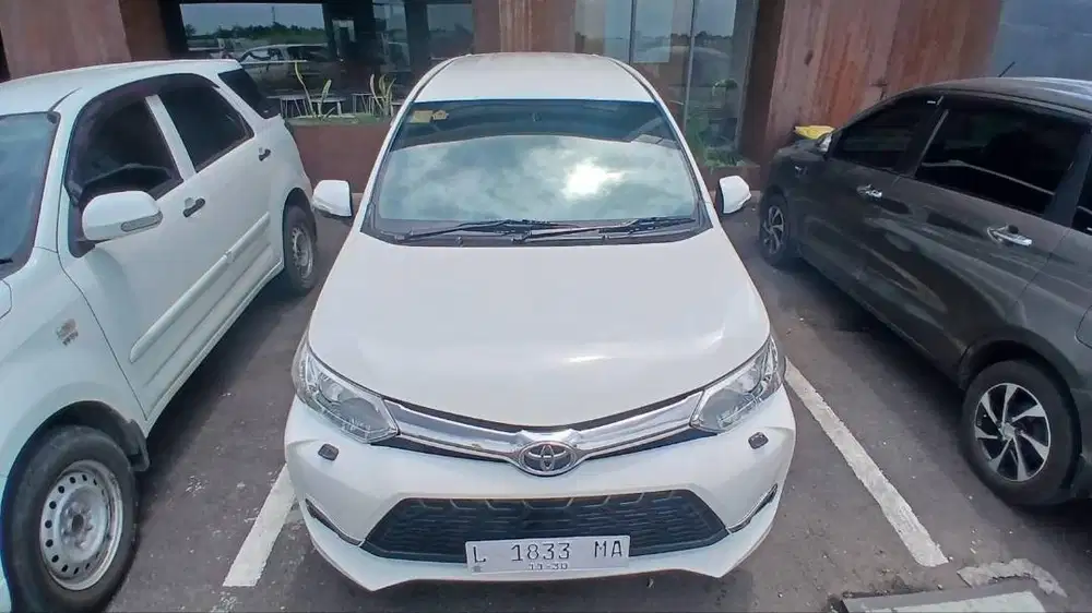 Dijual Avanza Veloz Matic Putih