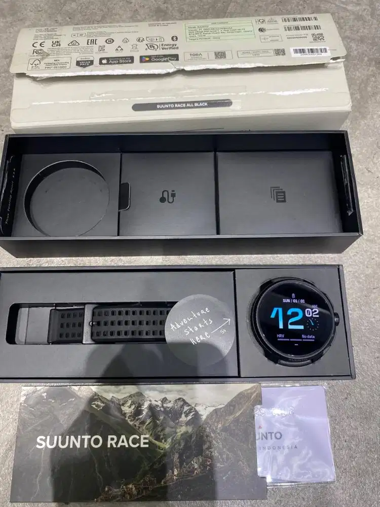 Suunto race all black