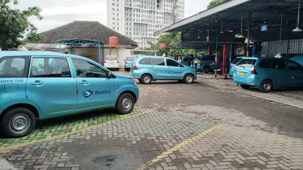 Driver Bluebird Tbk.