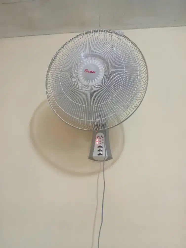 Kipas angin Cosmos 16-WFCR Remote